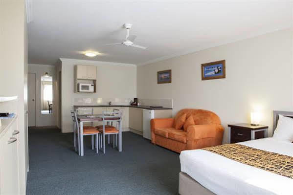 Mandarin Motel Macksville Extérieur photo